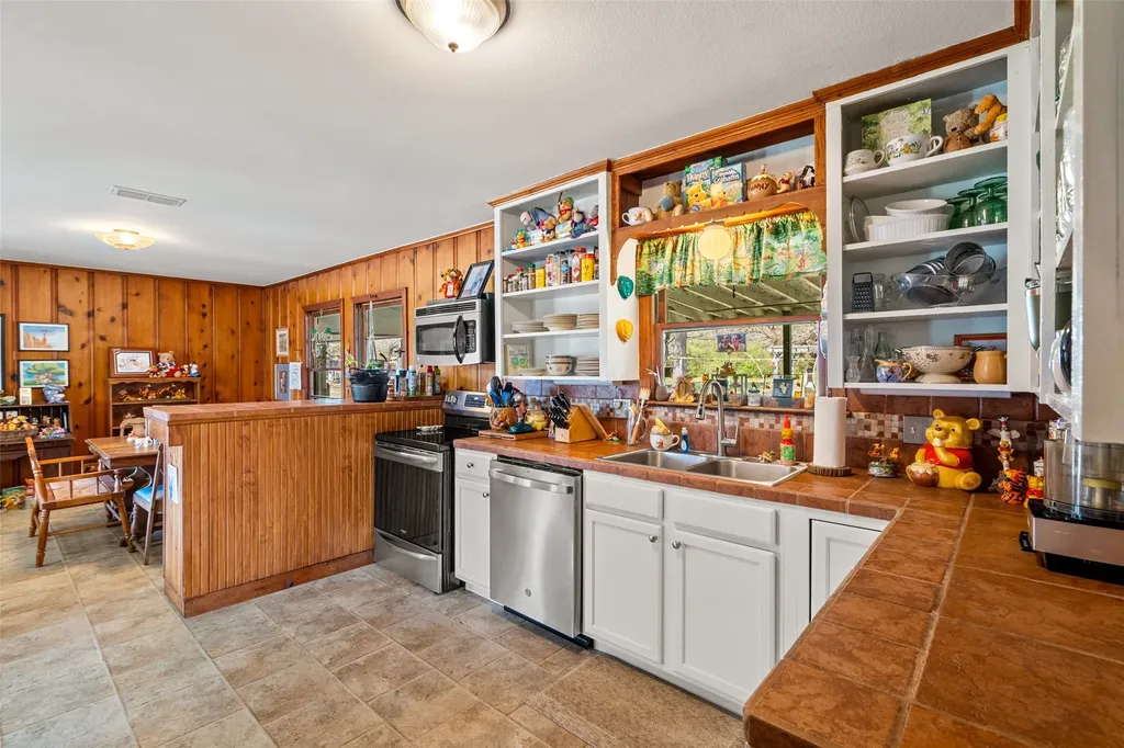 609 E Quitman Street Alba TX 75410