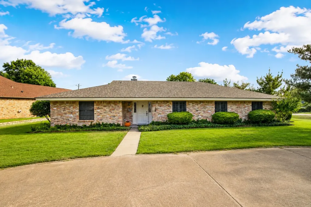 5132 Fairway Circle De Cordova TX 76049