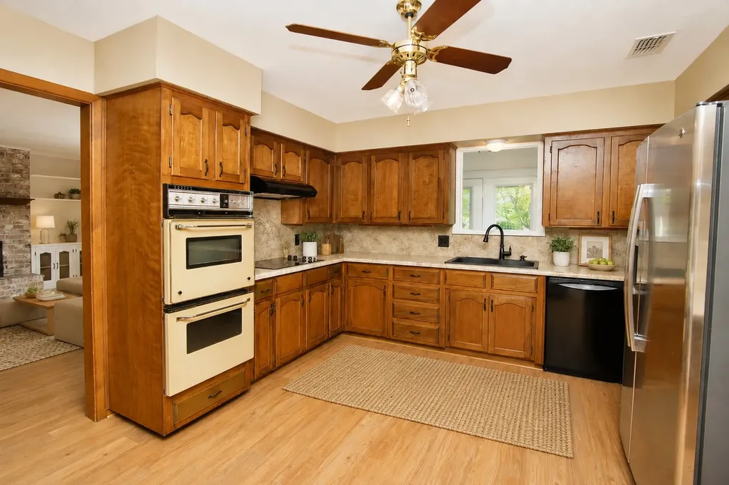 5132 Fairway Circle De Cordova TX 76049