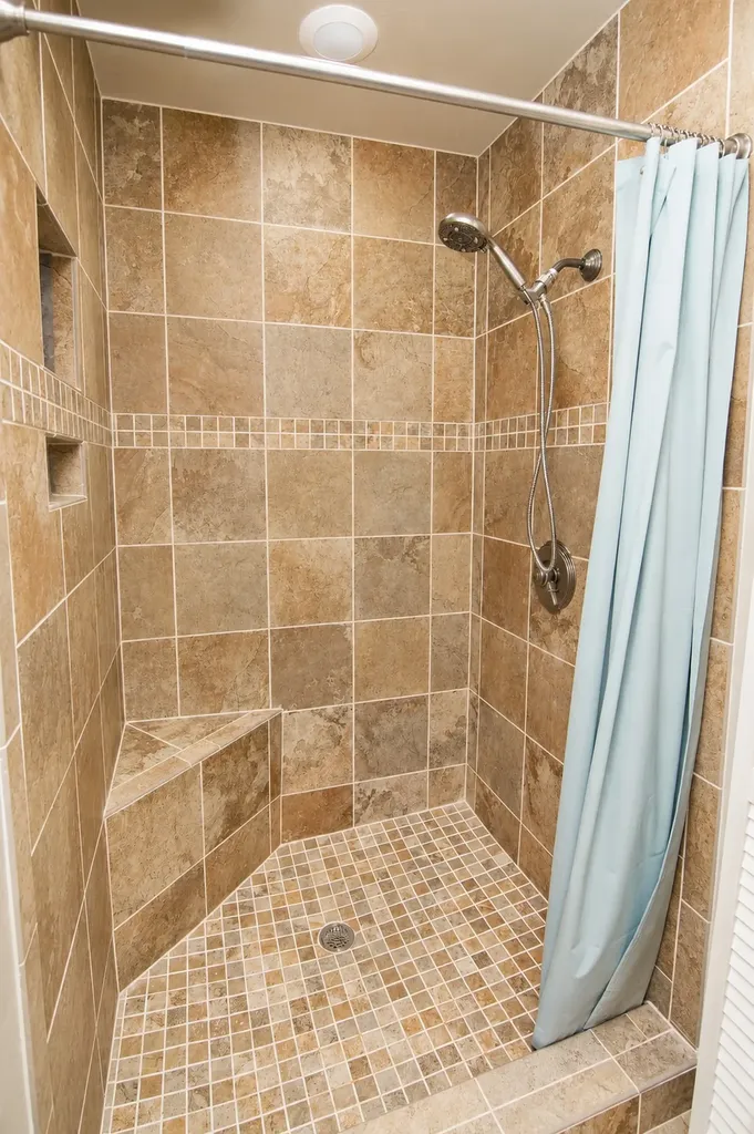 5132 Fairway Circle De Cordova TX 76049