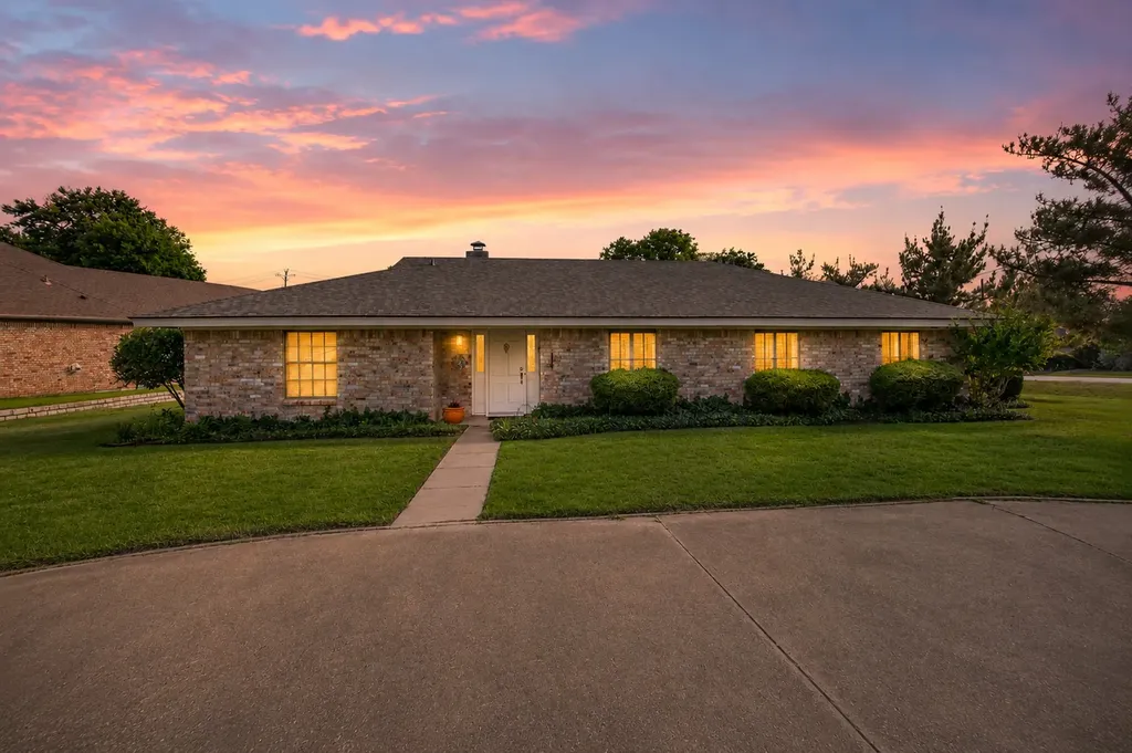 5132 Fairway Circle De Cordova TX 76049
