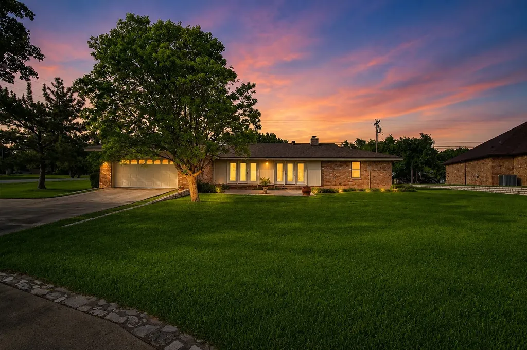 5132 Fairway Circle De Cordova TX 76049