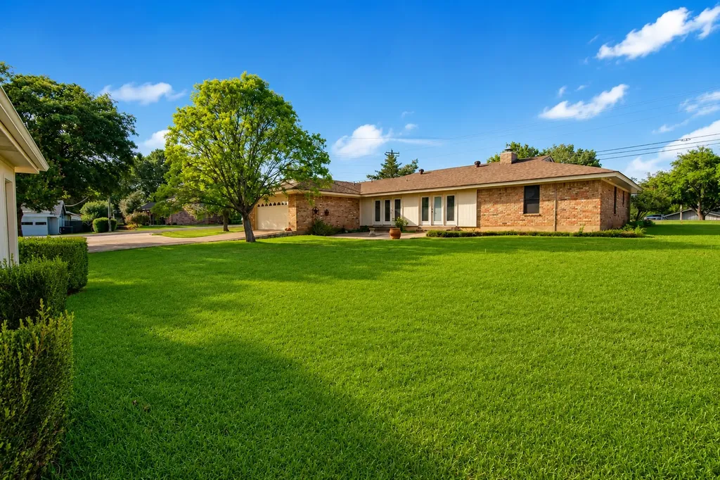 5132 Fairway Circle De Cordova TX 76049