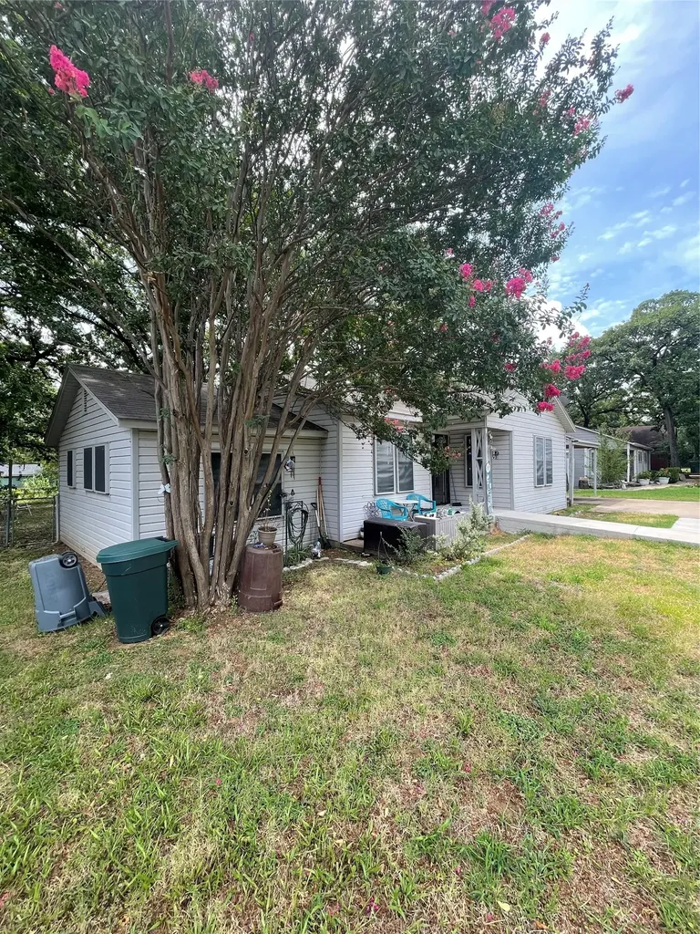 5801 Estes Avenue Forest Hill TX 76119