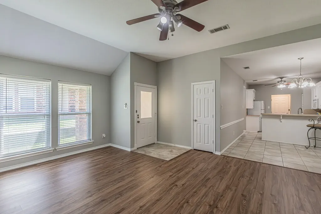 9265 Meandering Drive North Richland Hills TX 76182
