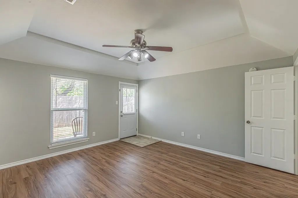 9265 Meandering Drive North Richland Hills TX 76182