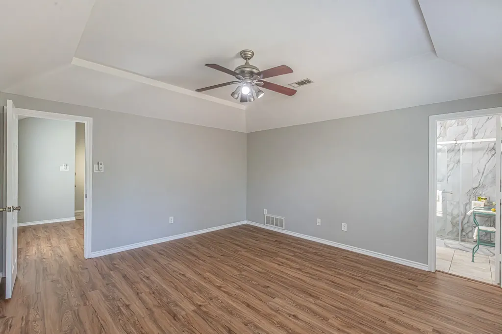 9265 Meandering Drive North Richland Hills TX 76182
