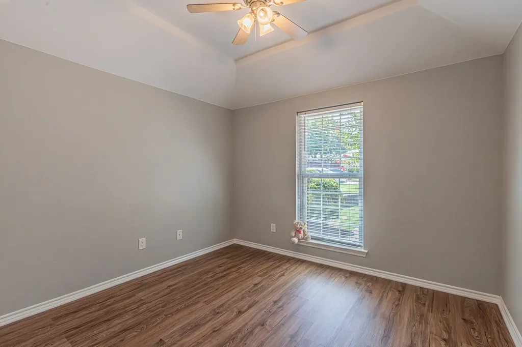9265 Meandering Drive North Richland Hills TX 76182
