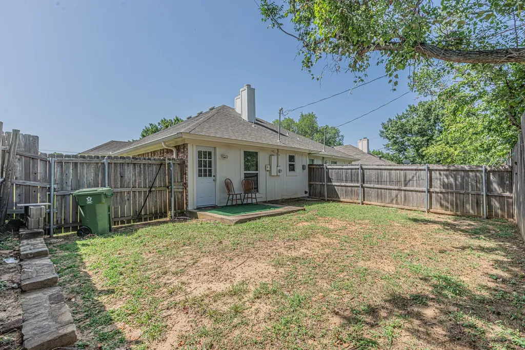 9265 Meandering Drive North Richland Hills TX 76182