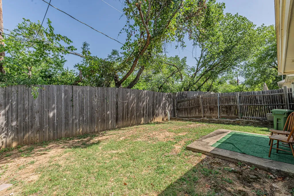 9265 Meandering Drive North Richland Hills TX 76182