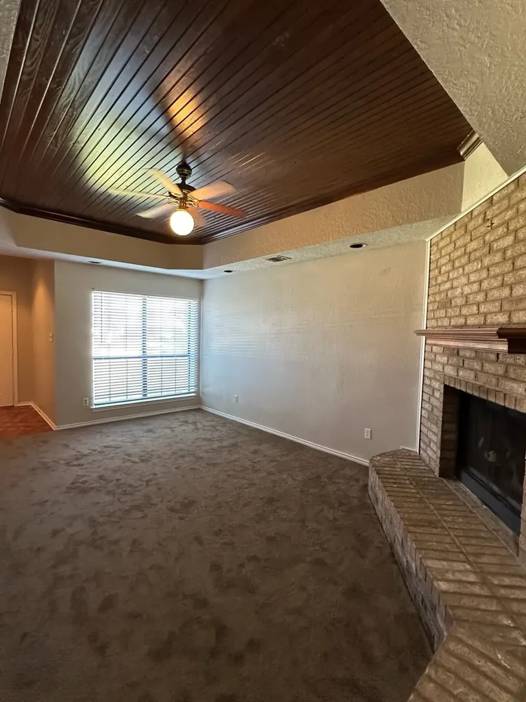 320 Lochridge Drive Azle TX 76020