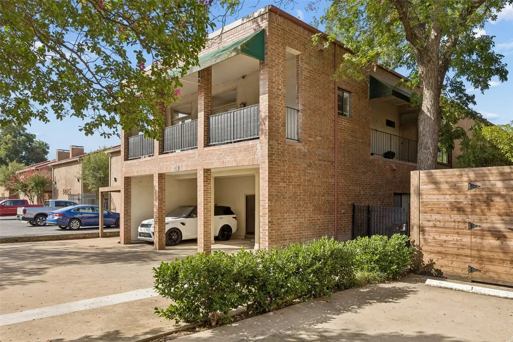 4031 Holland Avenue Dallas TX 75219