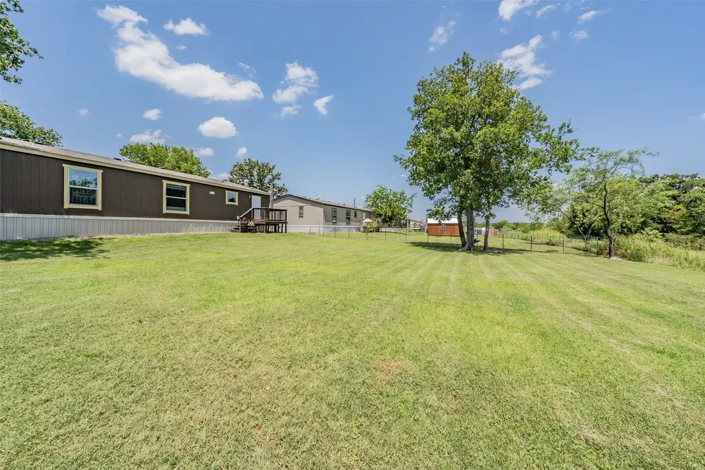 204 Overland Trail Bridgeport TX 76426