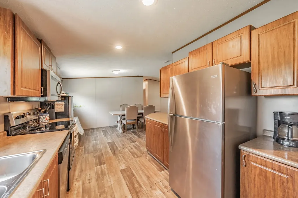 204 Overland Trail Bridgeport TX 76426