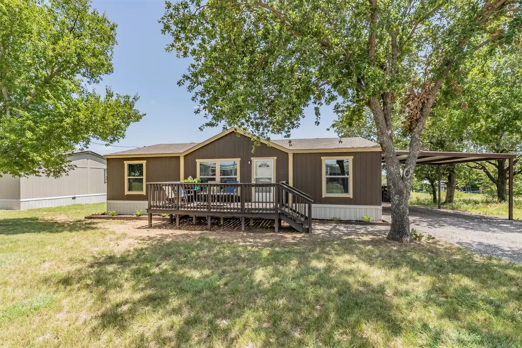 204 Overland Trail Bridgeport TX 76426
