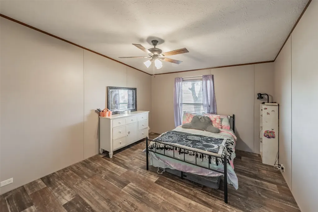 204 Overland Trail Bridgeport TX 76426