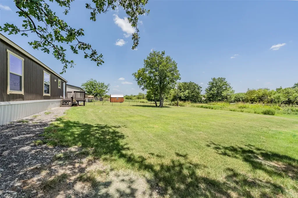 204 Overland Trail Bridgeport TX 76426
