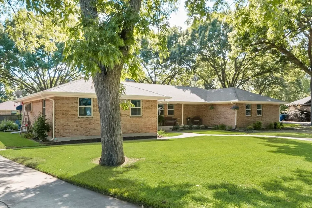 5003 Natchez Drive Sachse TX 75048