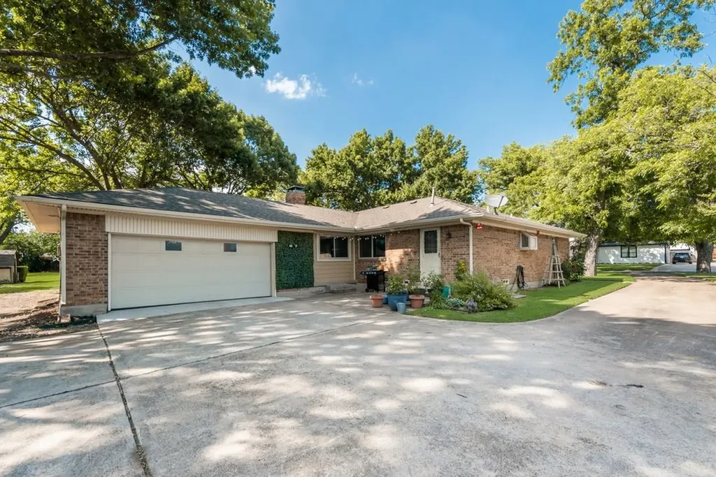 5003 Natchez Drive Sachse TX 75048