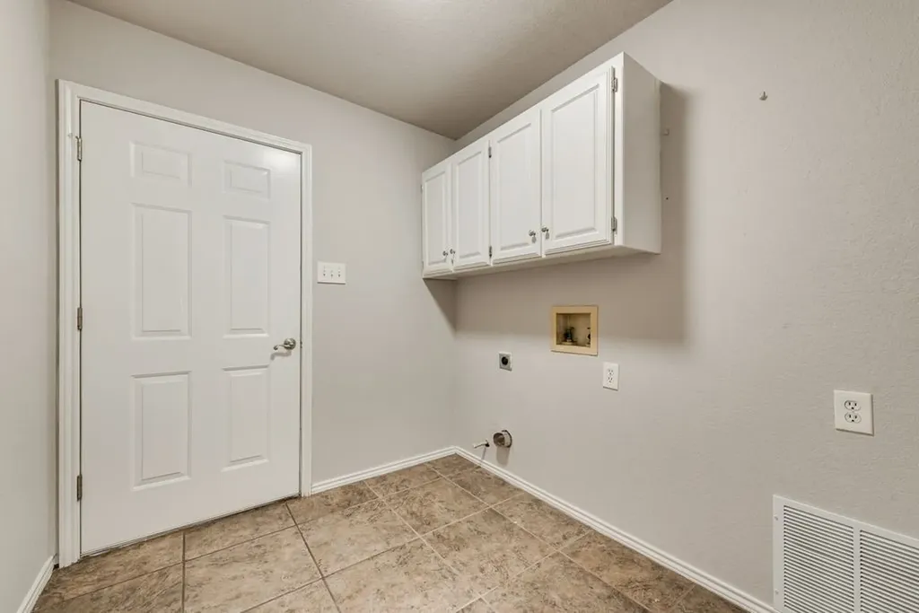 301 South Circle Grandview TX 76050