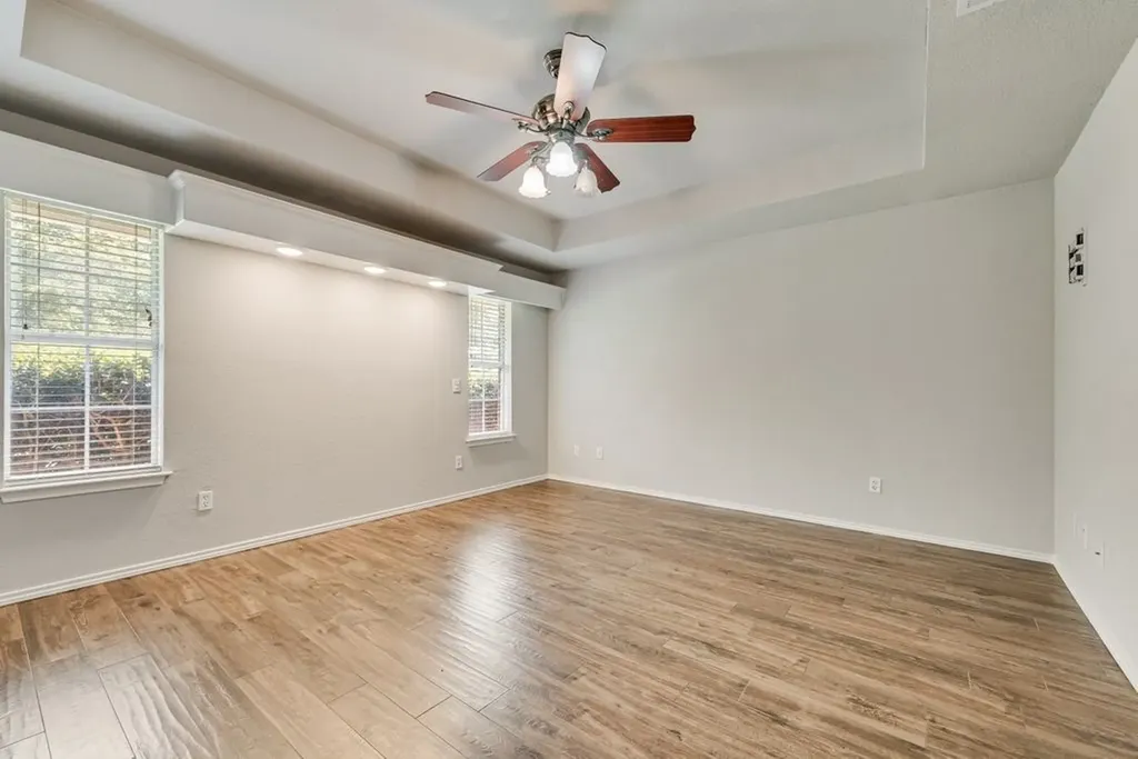 301 South Circle Grandview TX 76050