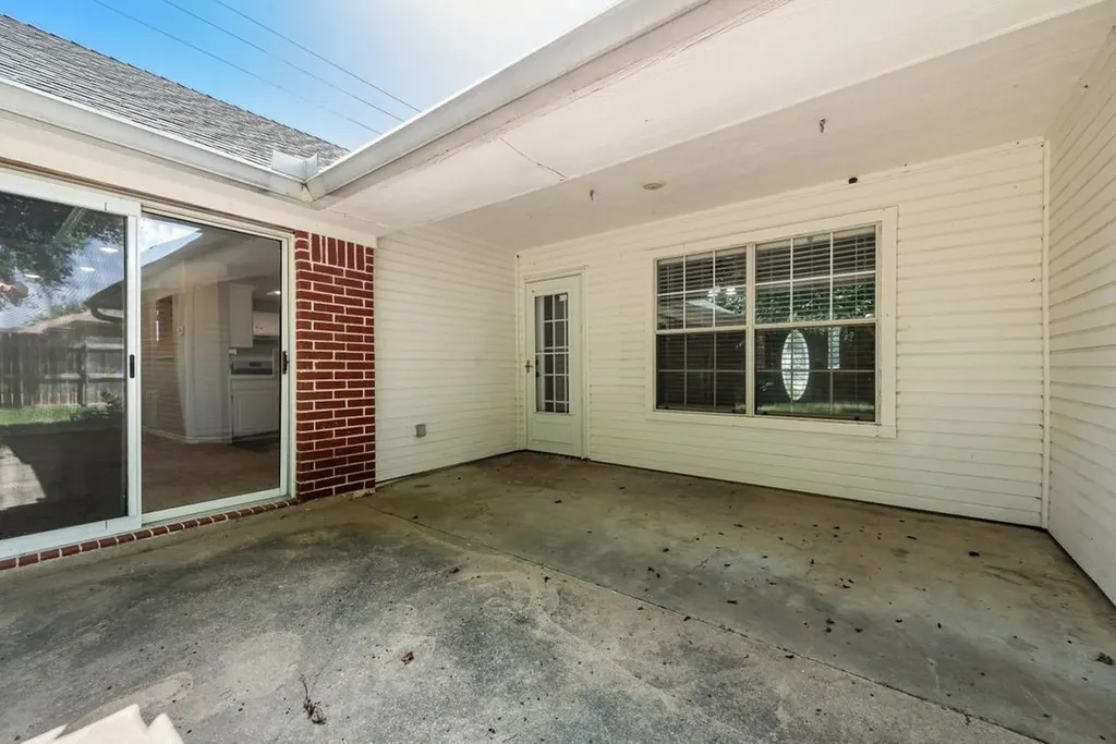 301 South Circle Grandview TX 76050