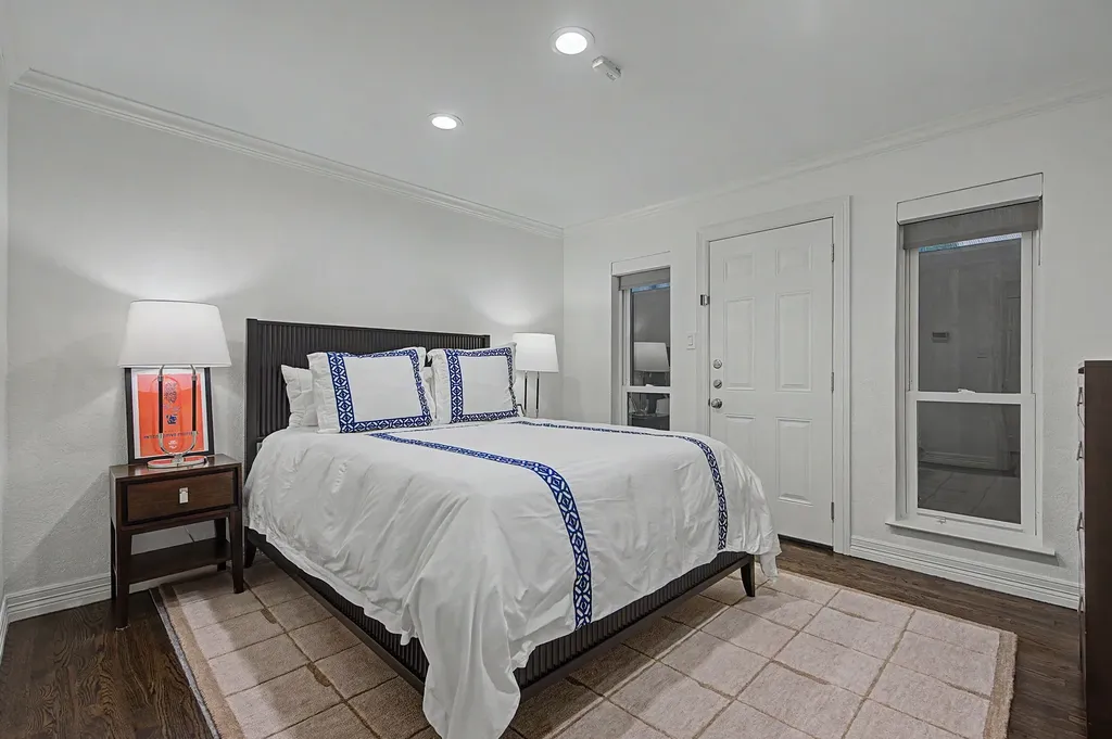 4415 Holland Avenue Dallas TX 75219