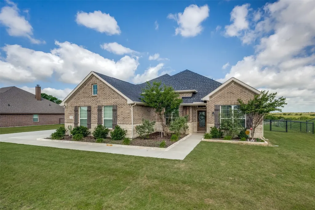 7421 Autumn Grove Lane Ponder TX 76259