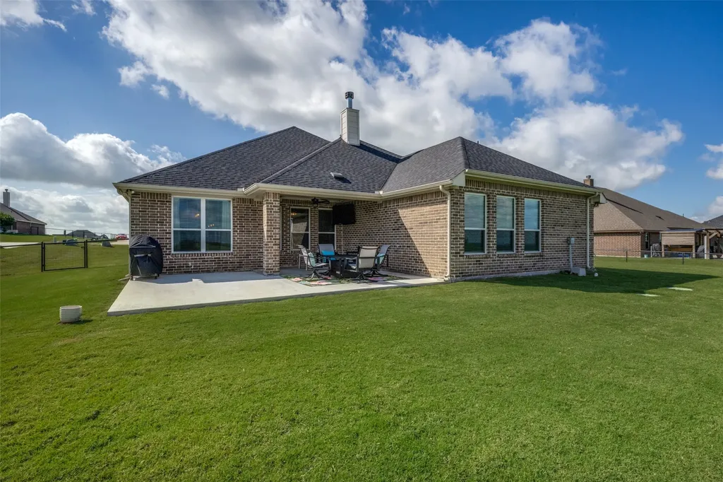 7421 Autumn Grove Lane Ponder TX 76259
