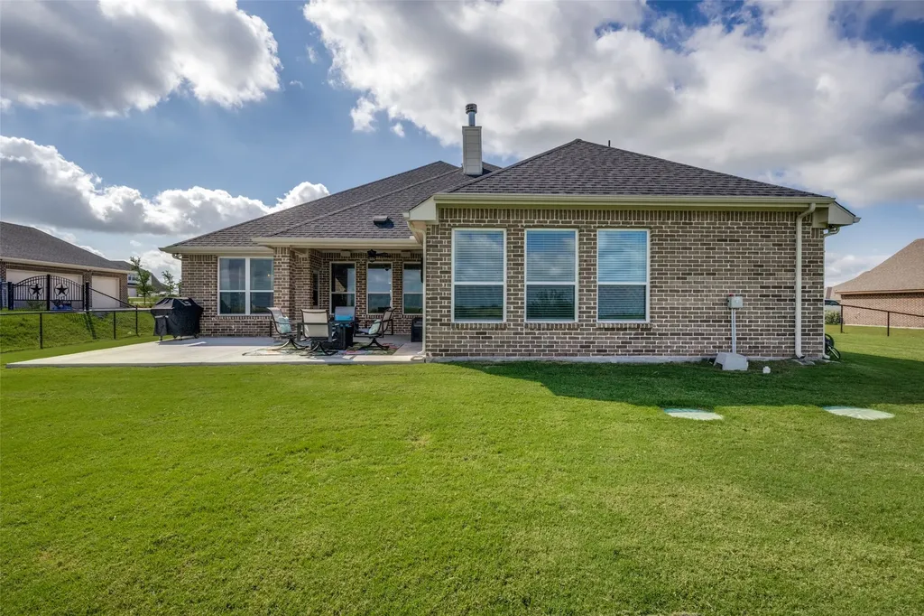 7421 Autumn Grove Lane Ponder TX 76259