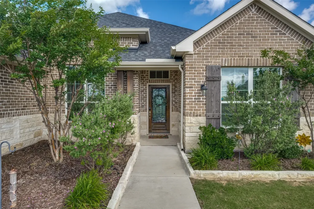 7421 Autumn Grove Lane Ponder TX 76259