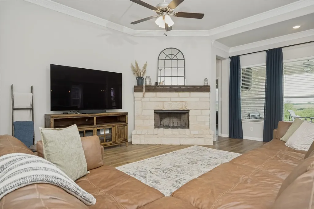 7421 Autumn Grove Lane Ponder TX 76259