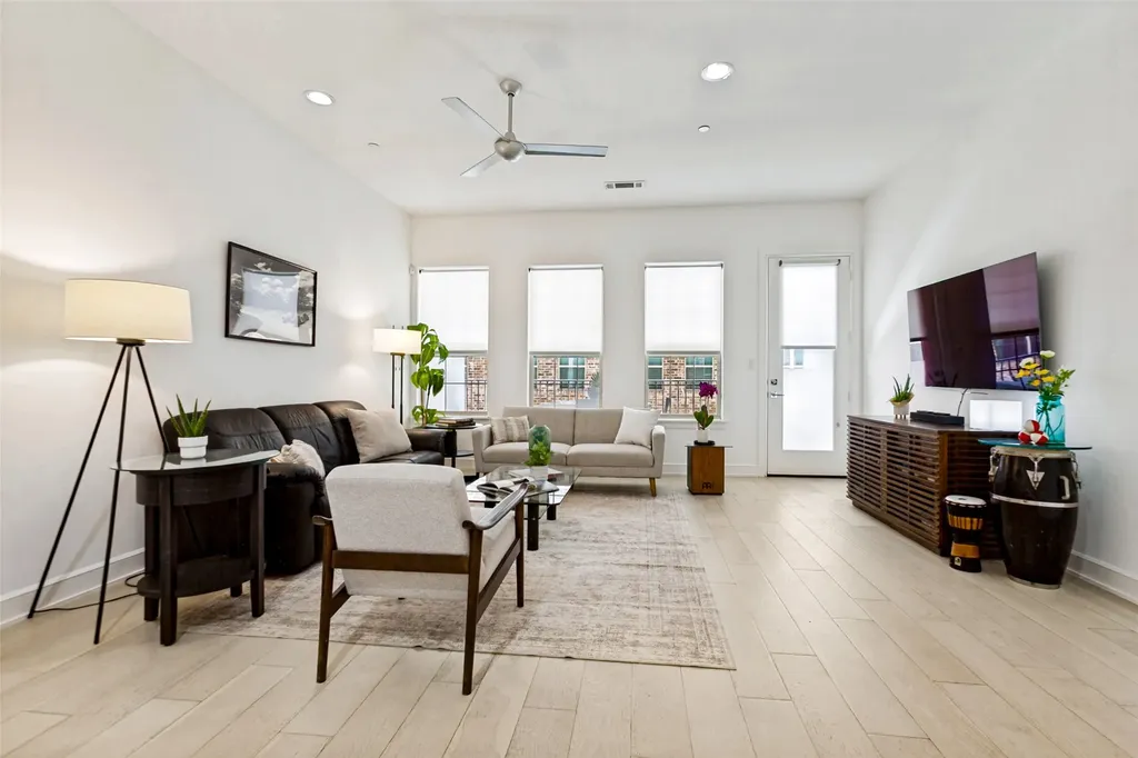 5015 Meridian Lane Addison TX 75001
