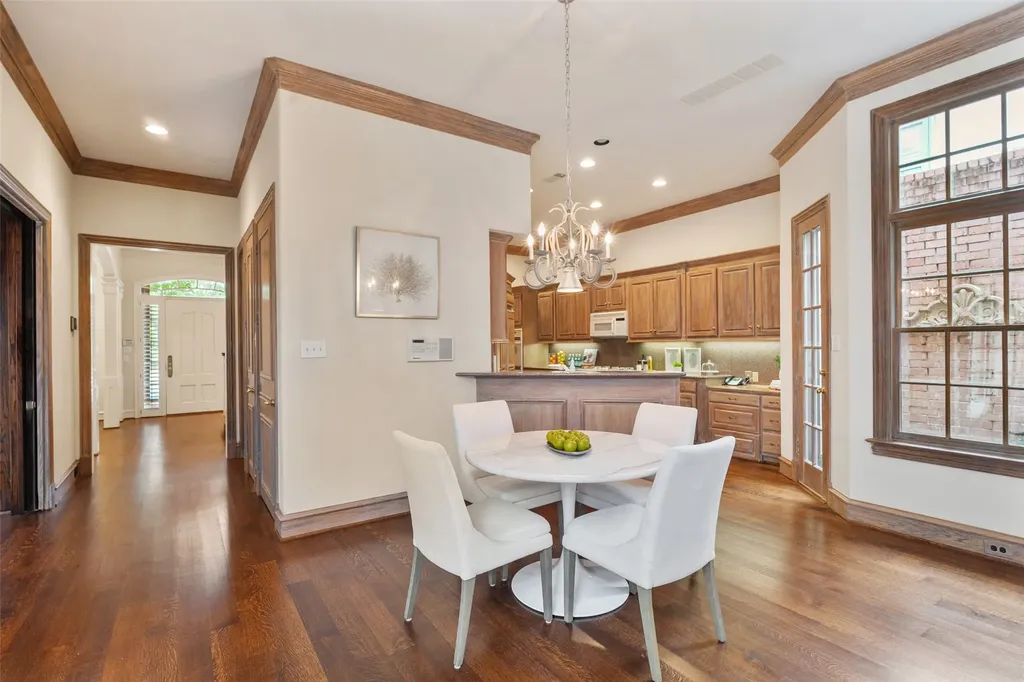 7 Knightwood Court Dallas TX 75225