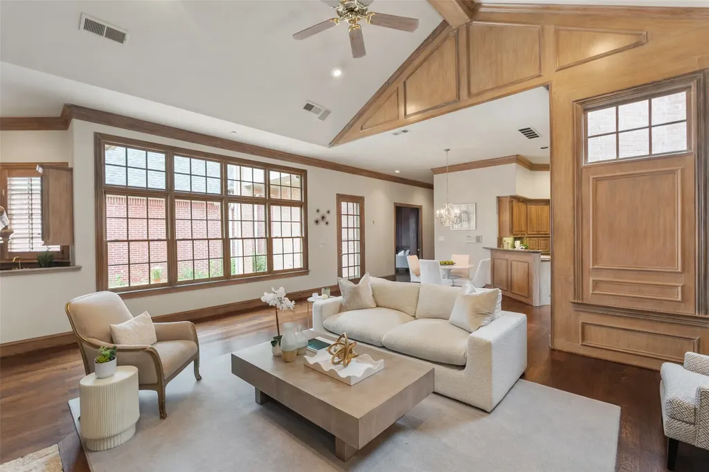 7 Knightwood Court Dallas TX 75225