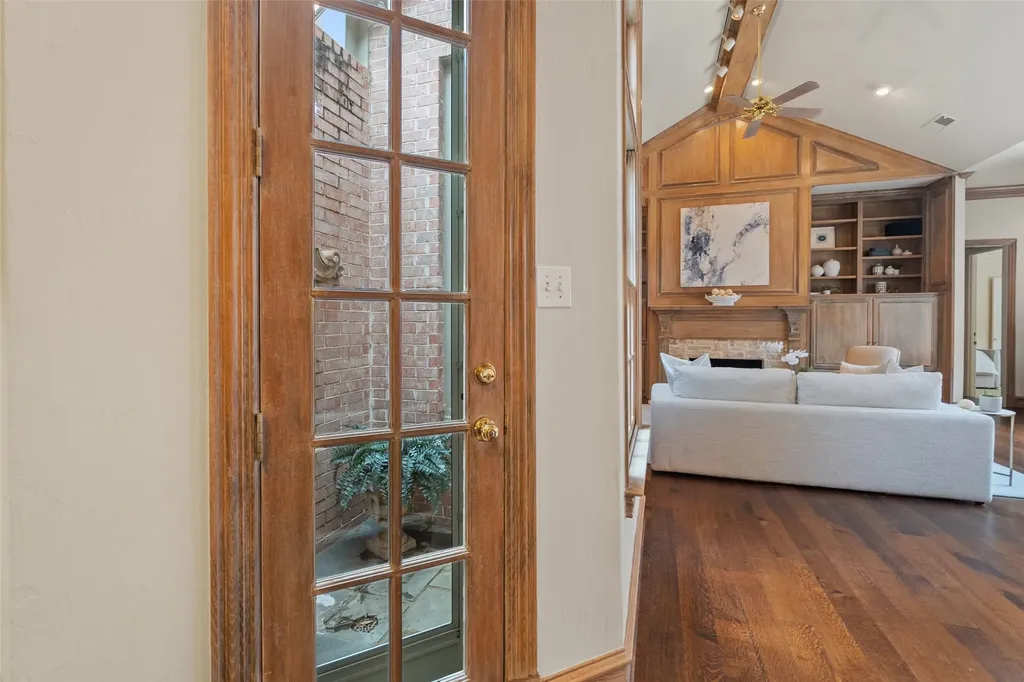 7 Knightwood Court Dallas TX 75225