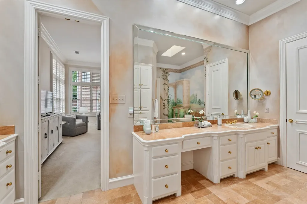 7 Knightwood Court Dallas TX 75225