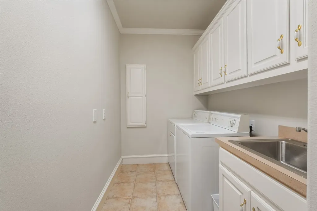 7 Knightwood Court Dallas TX 75225