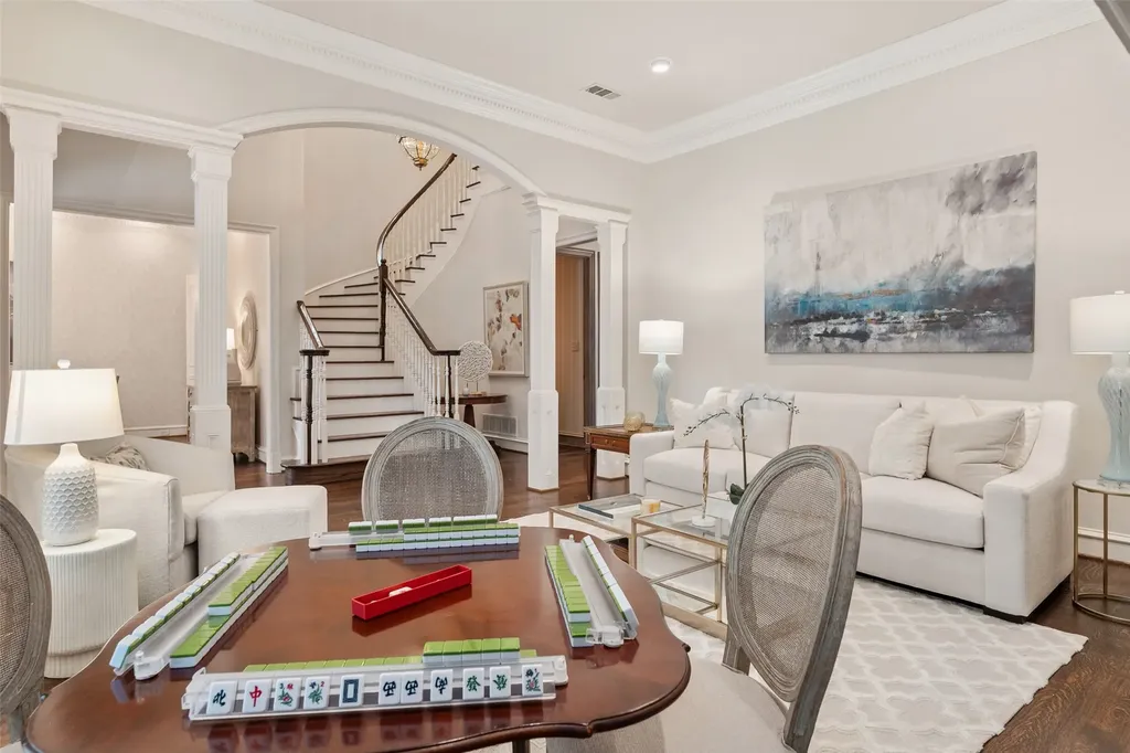7 Knightwood Court Dallas TX 75225