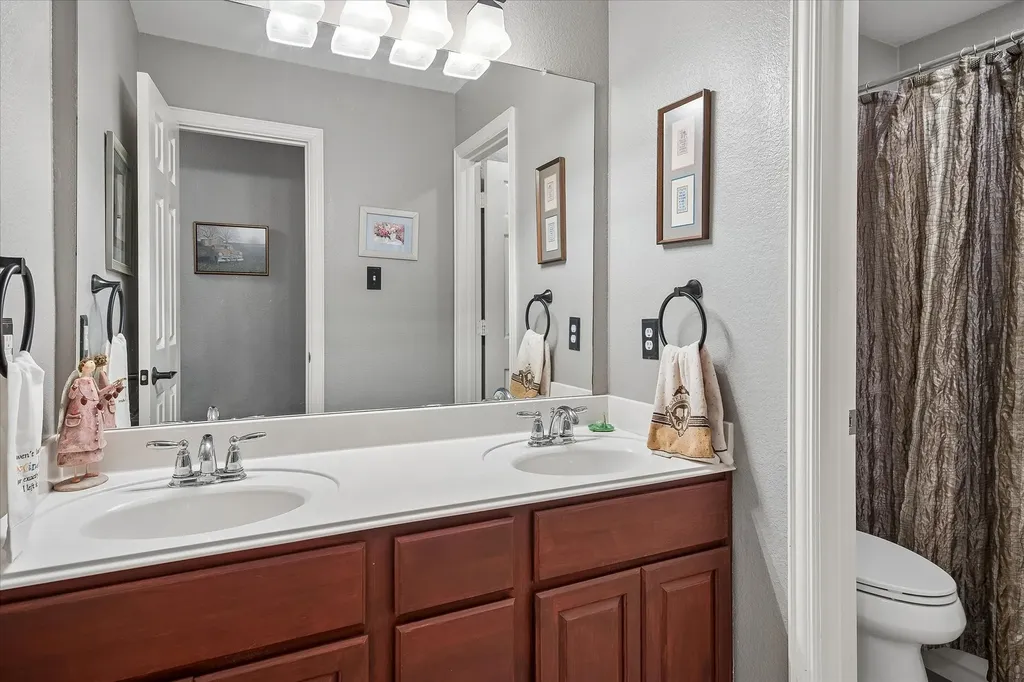 1911 Fairlake Drive Wylie TX 75098