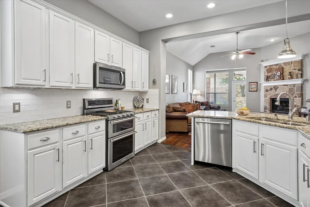 1911 Fairlake Drive Wylie TX 75098