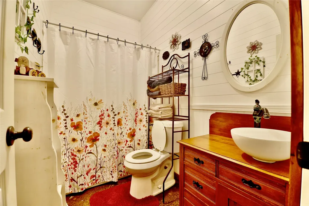 1347 Lcr 152 Mount Calm TX 76673
