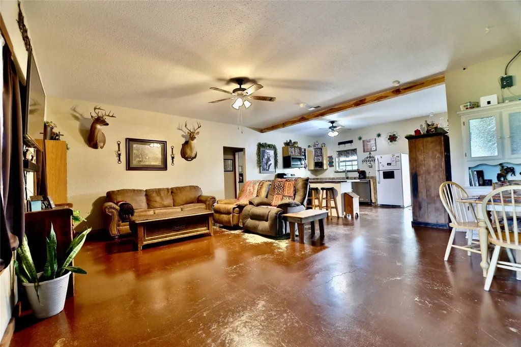 1347 Lcr 152 Mount Calm TX 76673