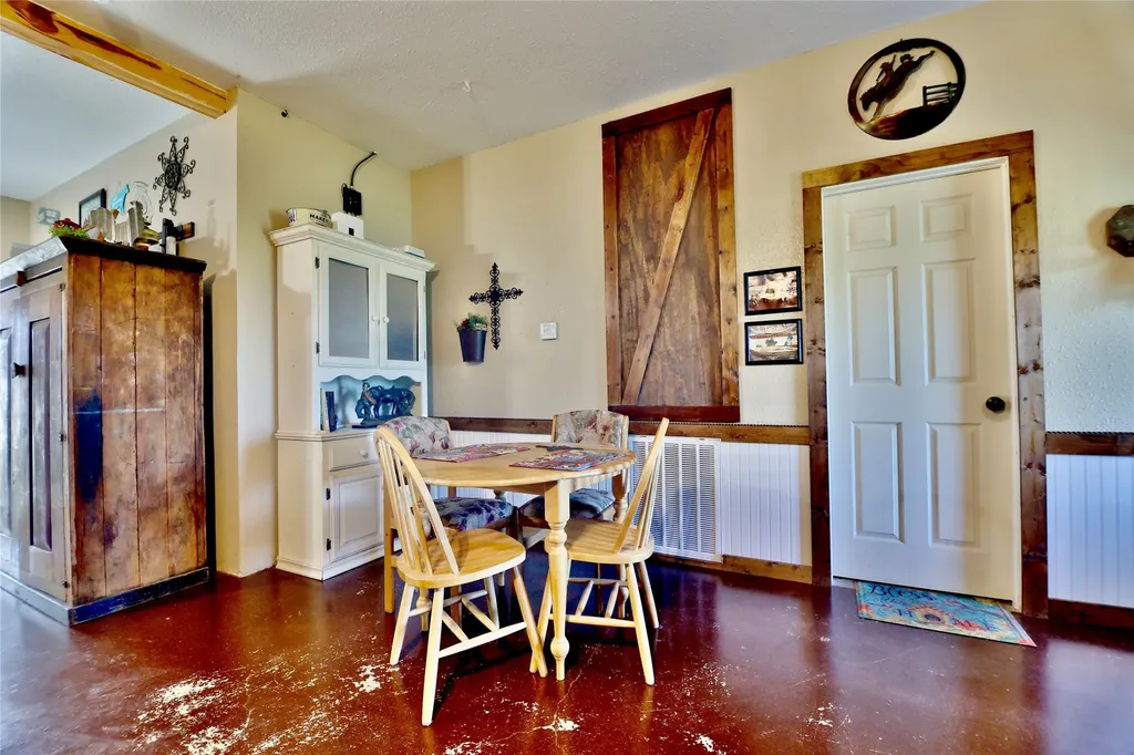 1347 Lcr 152 Mount Calm TX 76673