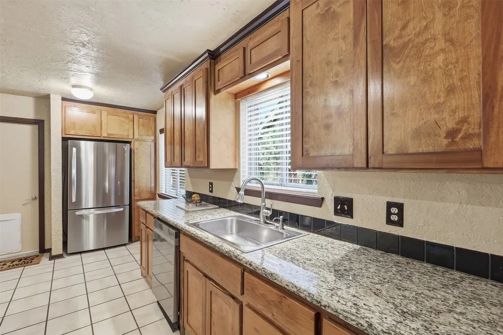 3702 Hastings Drive Arlington TX 76013
