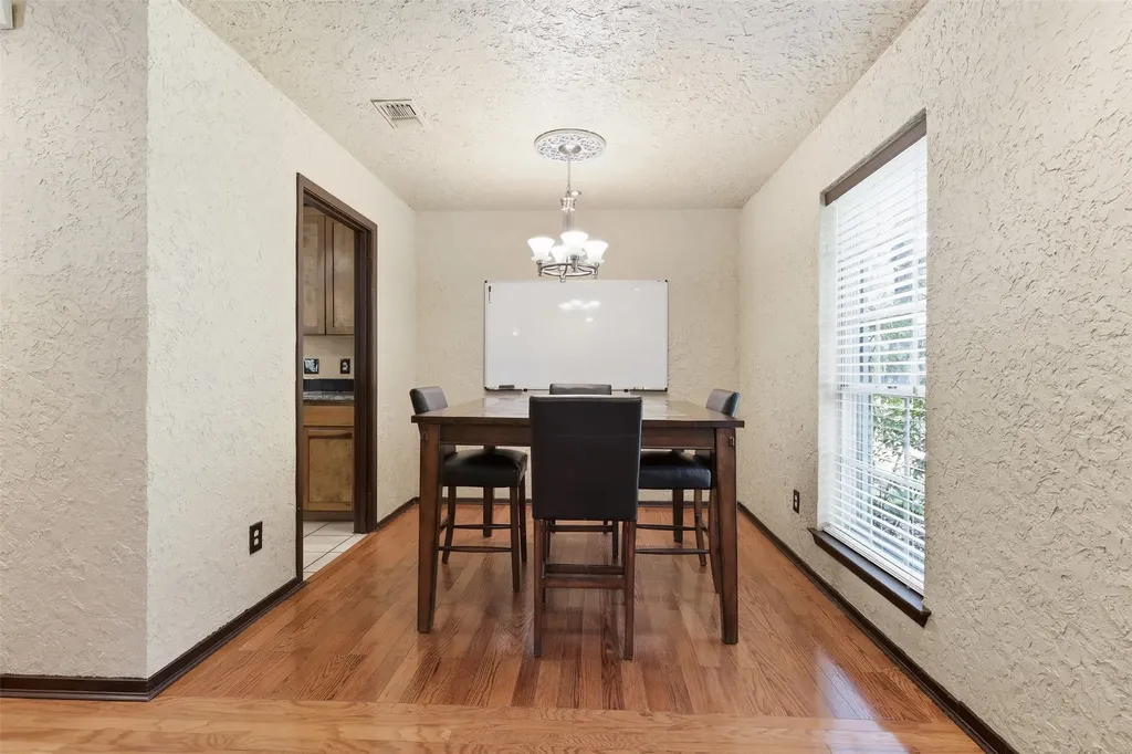 3702 Hastings Drive Arlington TX 76013