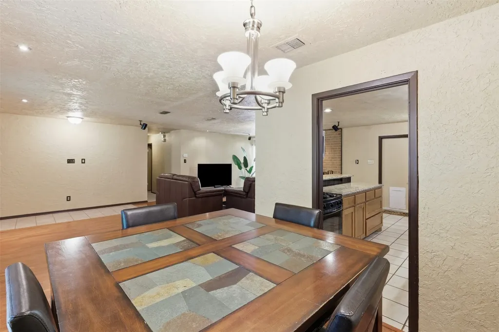 3702 Hastings Drive Arlington TX 76013