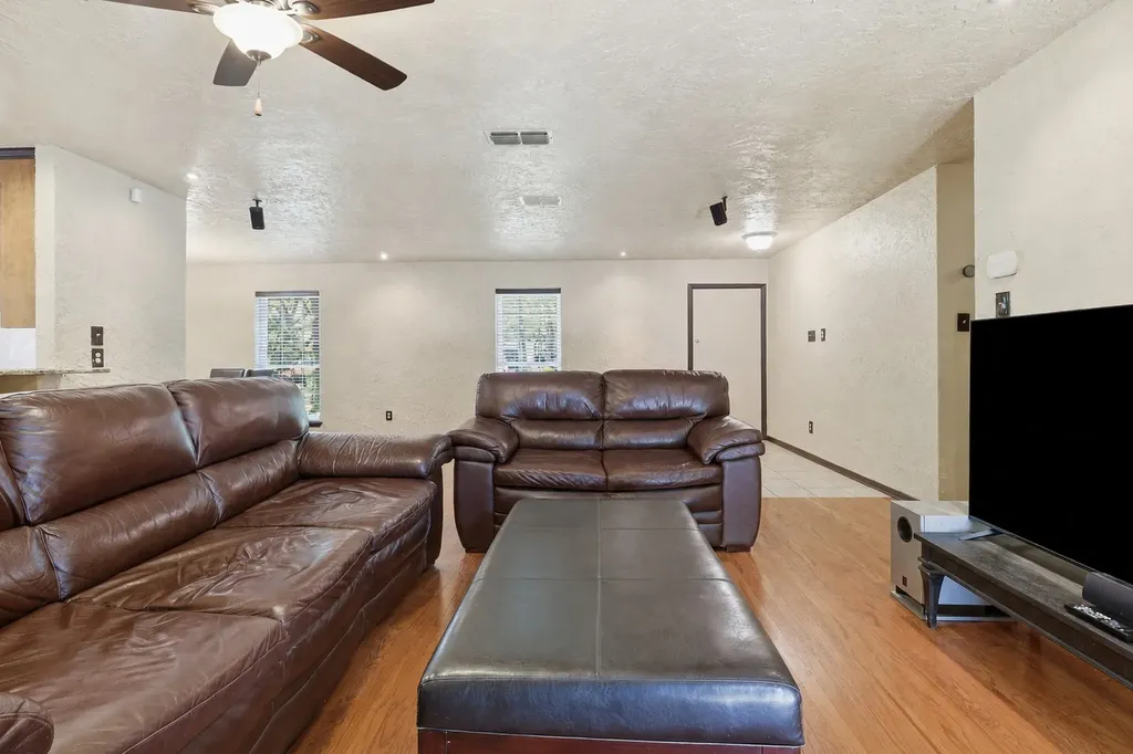 3702 Hastings Drive Arlington TX 76013