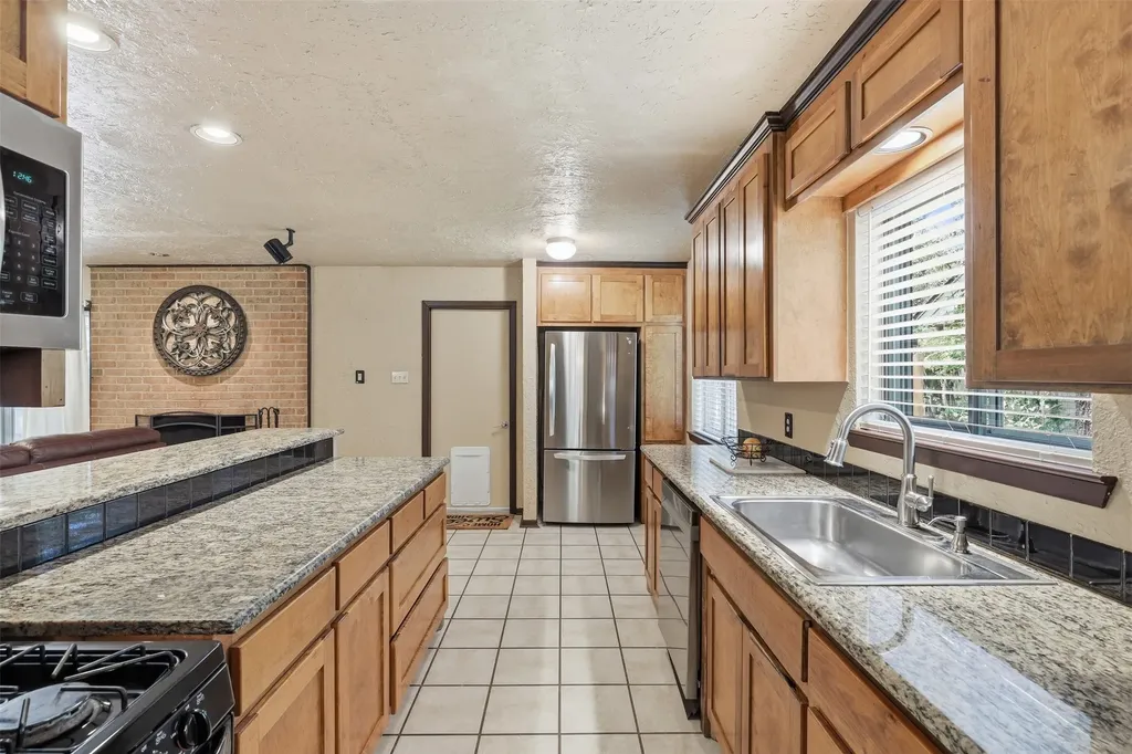 3702 Hastings Drive Arlington TX 76013