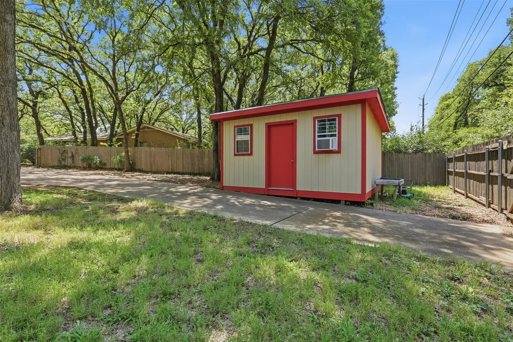 3702 Hastings Drive Arlington TX 76013